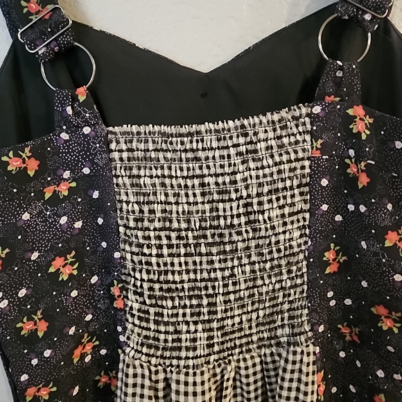 Modcloth Interest Achieved Midi Dress - Picture 9 of 11